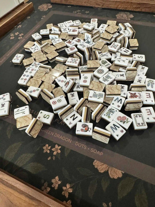 2026 New American Mahjong Ash Burl Row French Bulldog Jokers  Mahjong Tiles Set Luxury 4 Layer Acrylic 160 in Stock